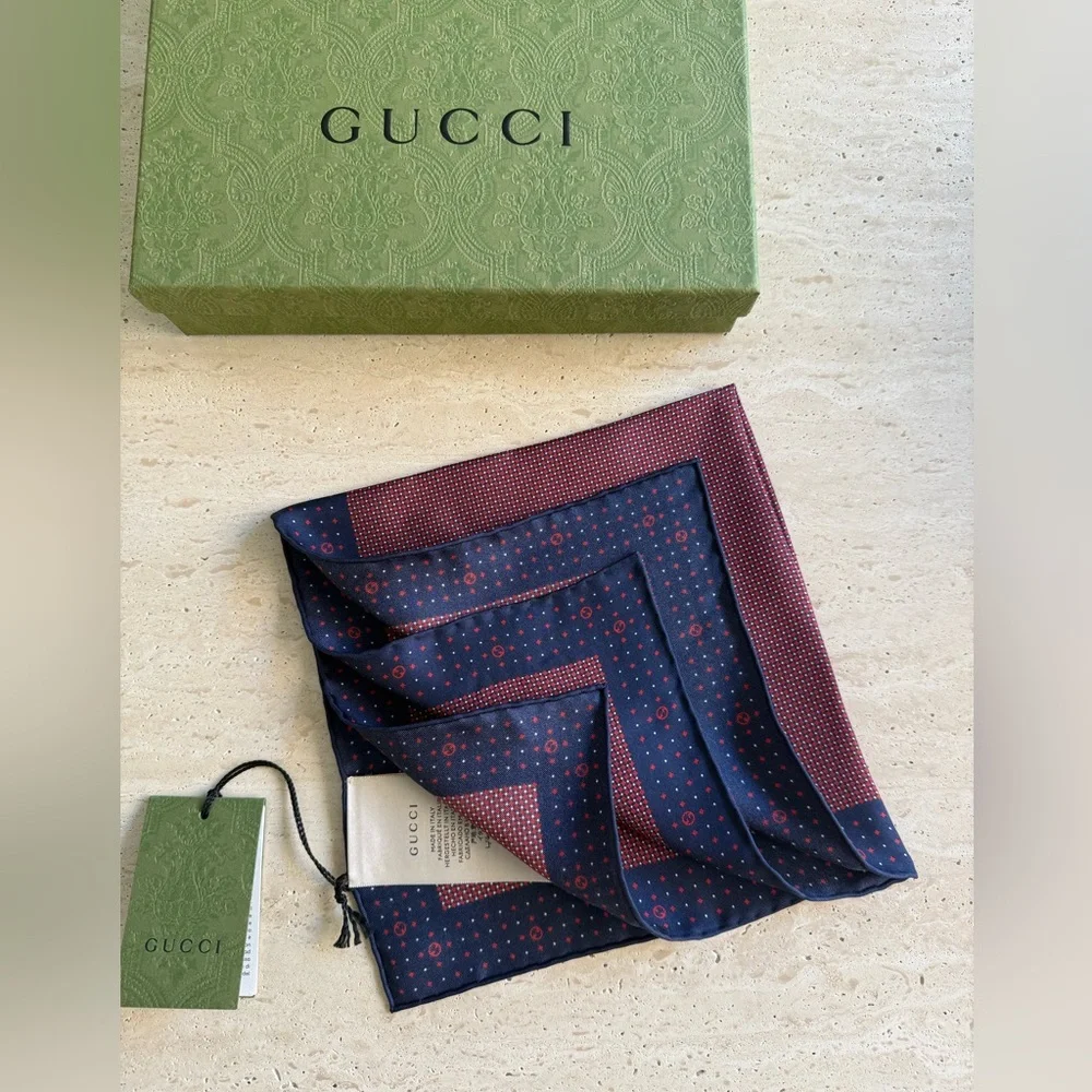 NWT Gucci GG DIAMONDS SILK SQUARE SCARF UNISEX❤️
